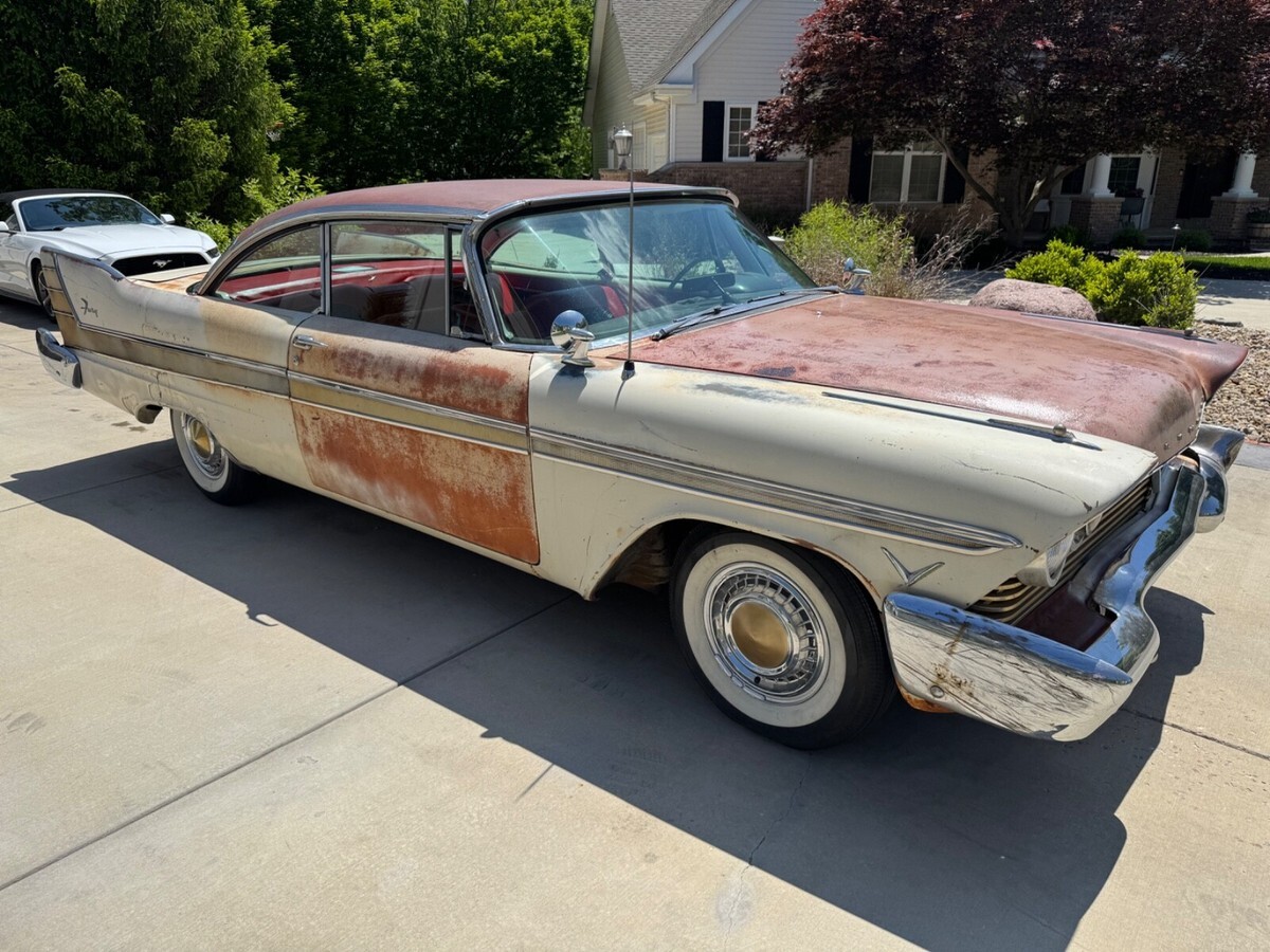 1957 Plymouth Fury - photo 11