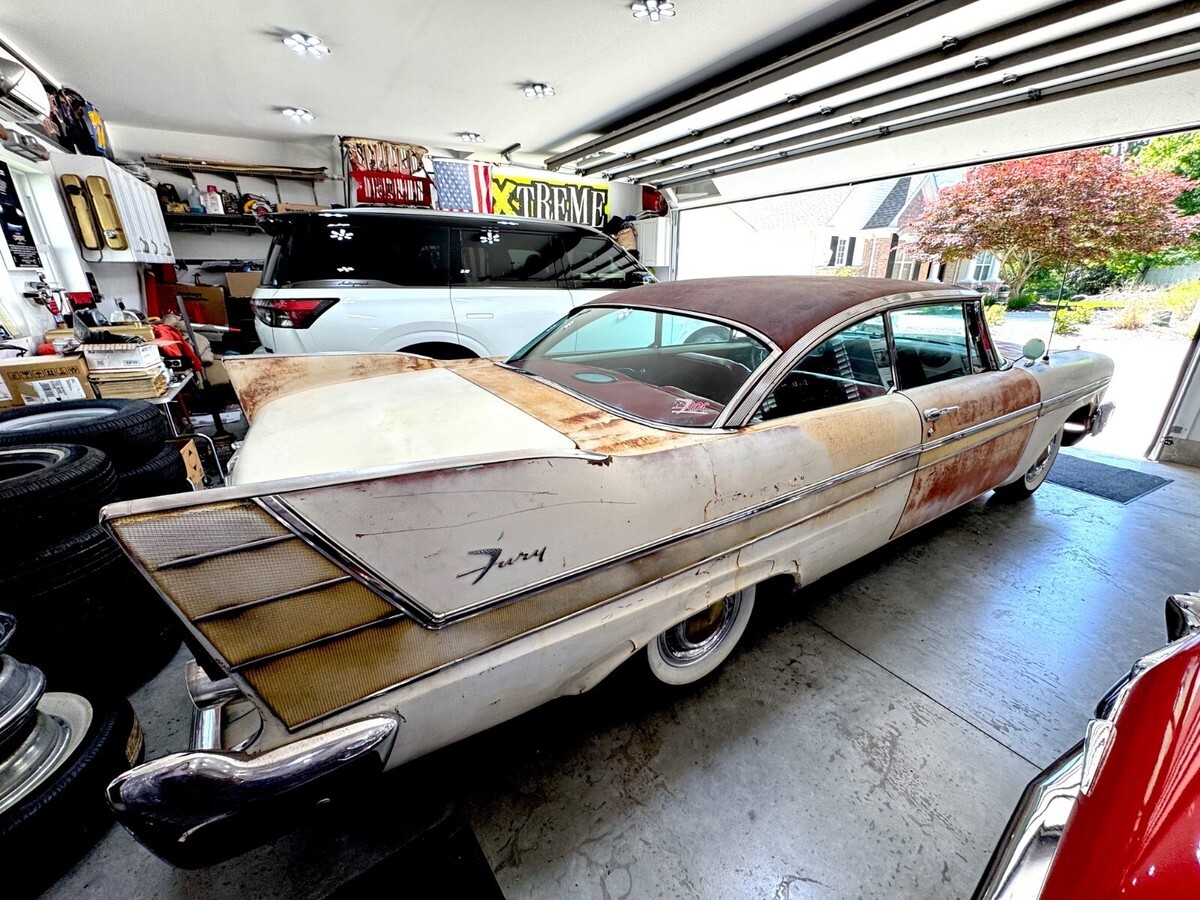 1957 Plymouth Fury - photo 13