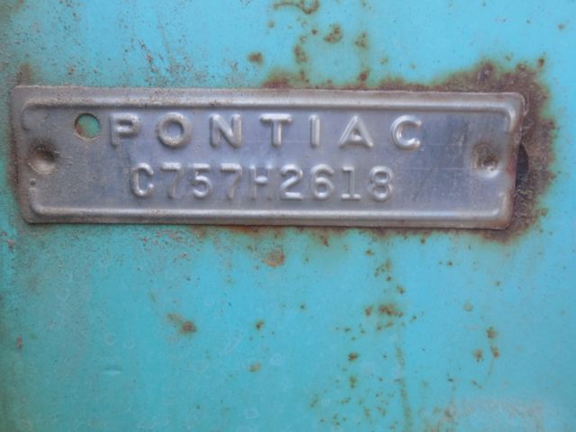 1957 Pontiac . . - photo 12