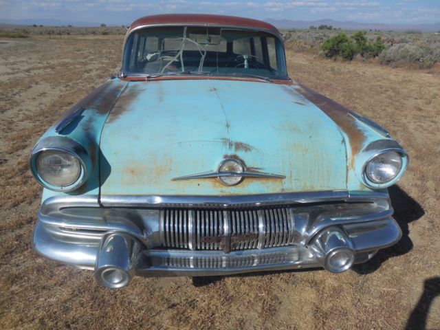 1957 Pontiac . . - photo 2