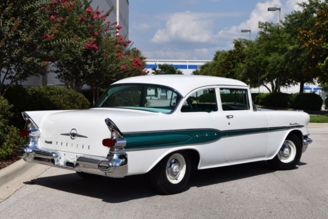 1957 Pontiac Cheftain - photo 10
