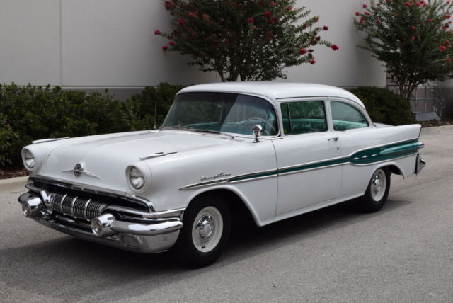 1957 Pontiac Cheftain - photo 2
