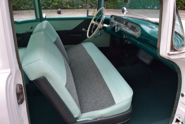 1957 Pontiac Cheftain - photo 4