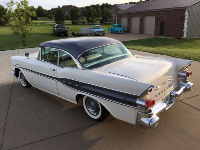 1957 Pontiac Chieftain 2dr Hdt 1957 Pontiac Chieftain