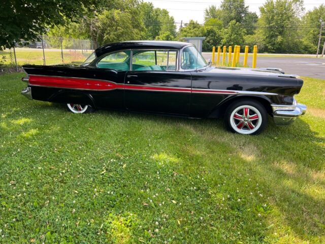 1957 Pontiac Chieftain - photo 3