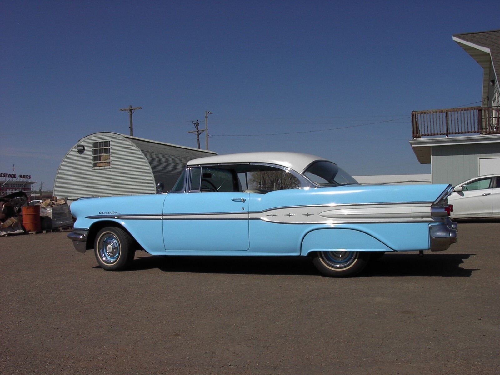 1957 Pontiac Chieftan hardtop V8 Rarer then 1955 1956 Chevy belair Make Offer ! - photo 7