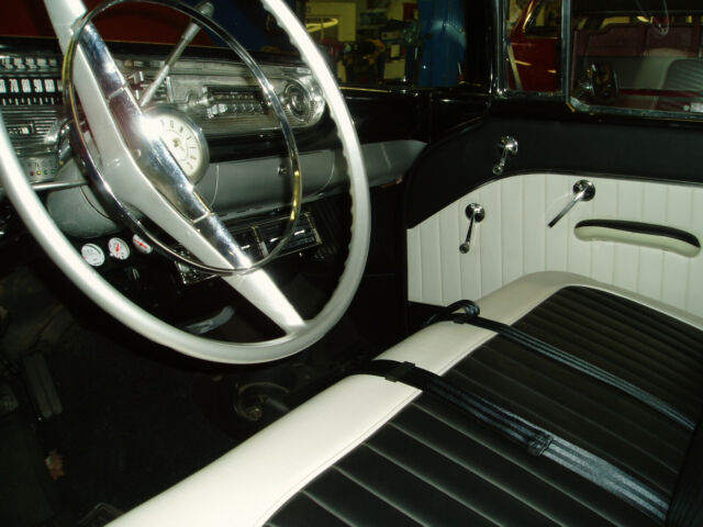 1957 Pontiac Laurentian - photo 7