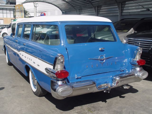 1957 Pontiac Safari Chieftain - photo 2
