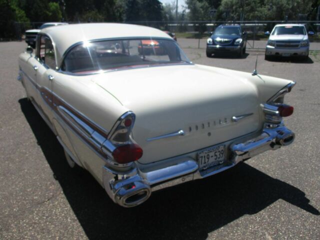 1957 Pontiac Other 4 door - photo 10