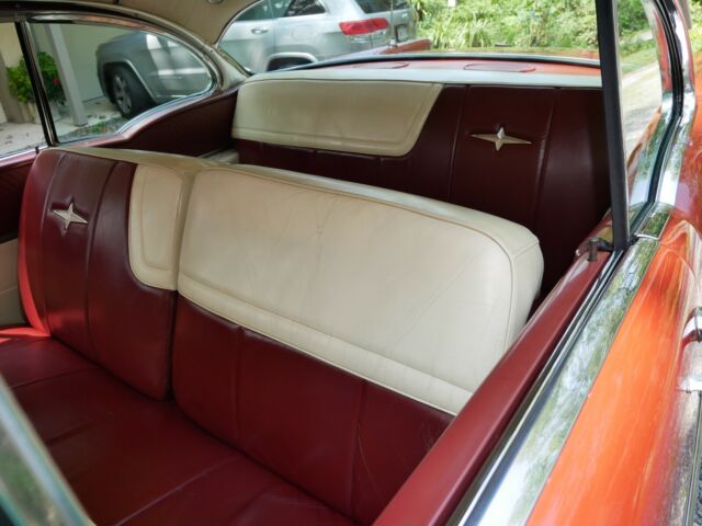 1957 Pontiac Star Chief Catalina 2 door hardtop - photo 2