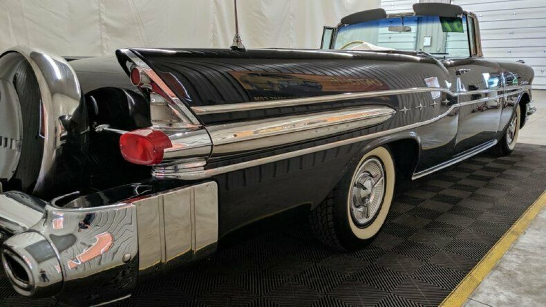 1957 Pontiac Star Chief Convertible - photo 10