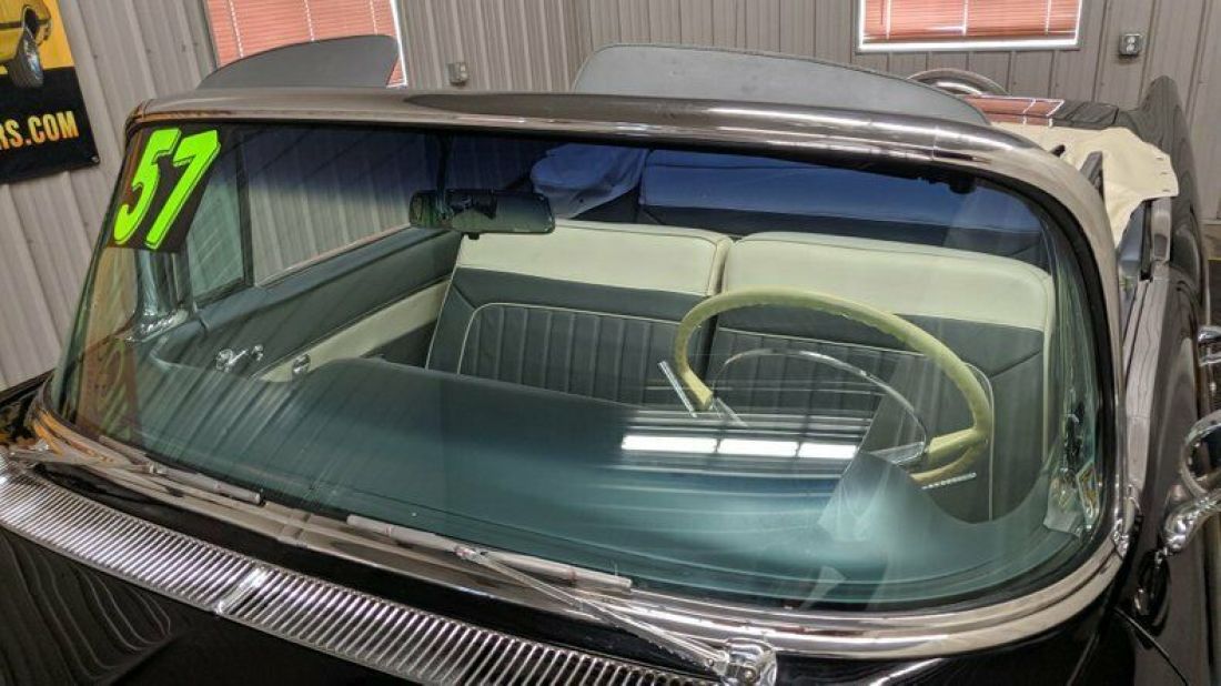 1957 Pontiac Star Chief Convertible - photo 13