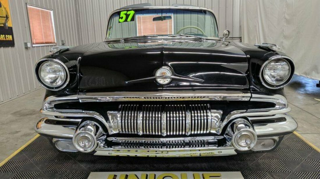 1957 Pontiac Star Chief Convertible - photo 2