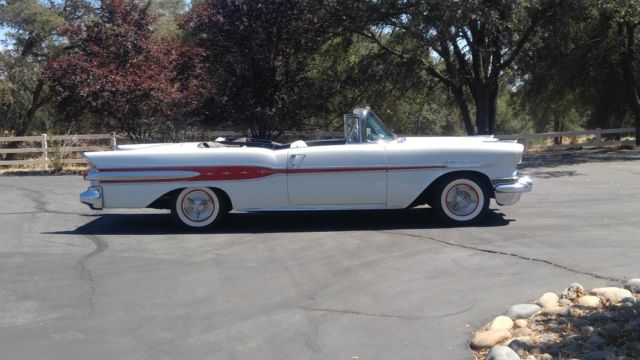 1957 Pontiac Star Chief - photo 2
