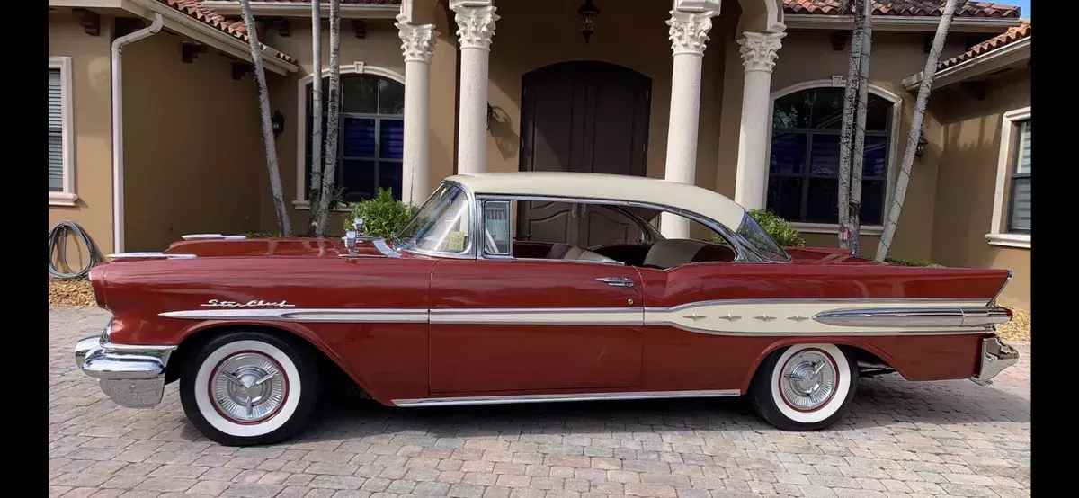 1957 Pontiac Star Chief