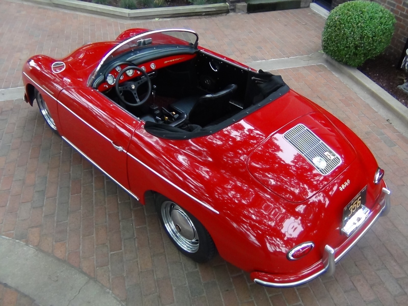 1957 Replica/Kit Makes 57 Porsche Speedster Replica, Scat Motor/ B&M Shifter - photo 4