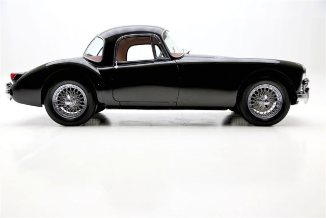 1957 MG MGA Rare Fixed Head Coupe - photo 2