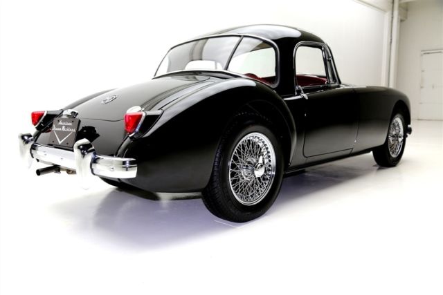 1957 MG MGA Rare Fixed Head Coupe - photo 3