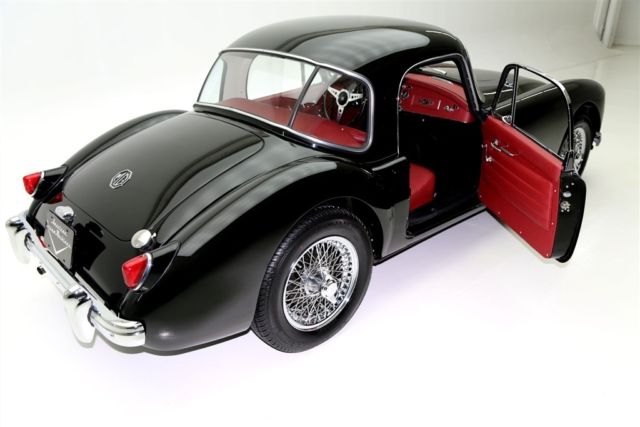 1957 MG MGA Rare Fixed Head Coupe - photo 4