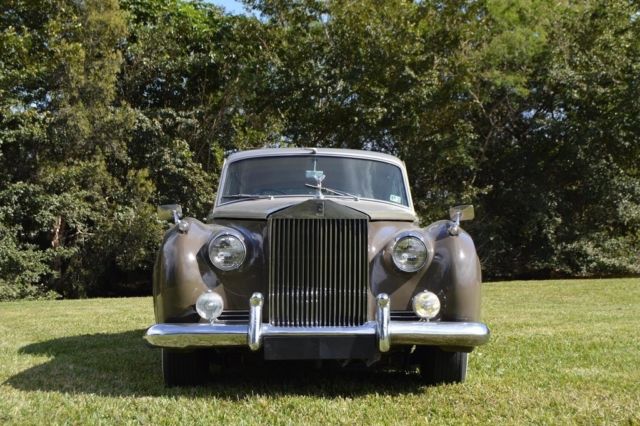 1957 Rolls-Royce Silver Cloud - photo 2