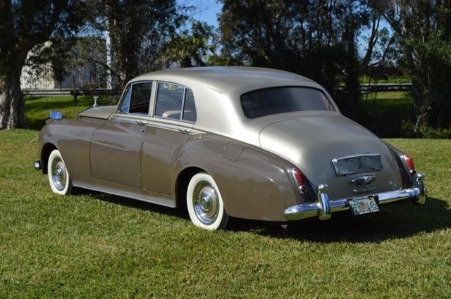 1957 Rolls-Royce Silver Cloud 4D - photo 7