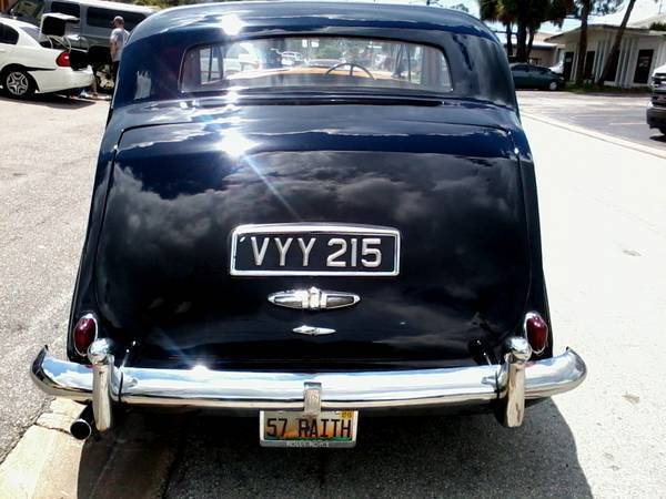 1957 Rolls-Royce SILVER WRAITH LIMOUSINE - photo 4