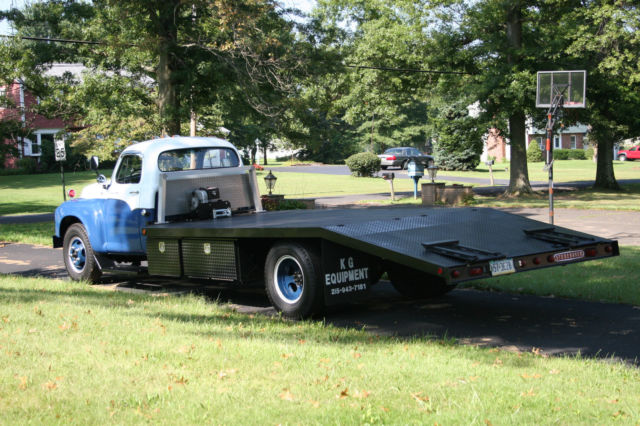 1957 Studebaker Transtar Deluxe - photo 2
