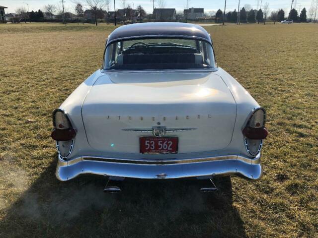 1957 Studebaker Commander DeLuxe Sedan - photo 2