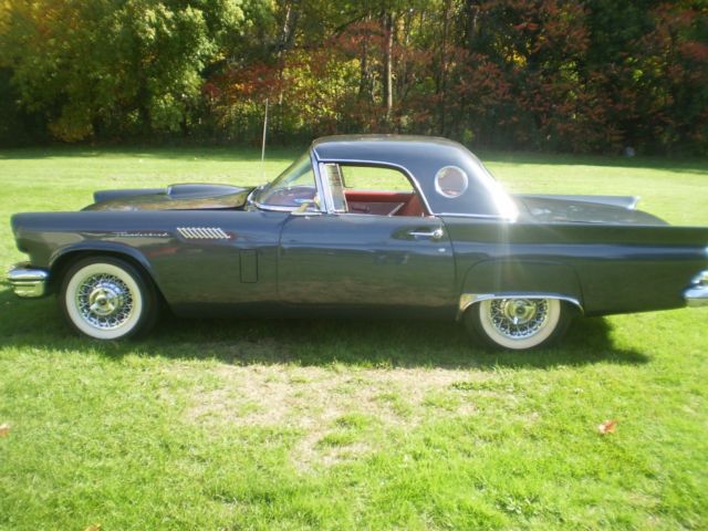 1957 Ford Thunderbird - photo 3