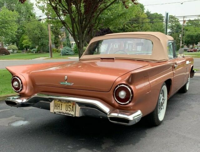 1957 Ford Thunderbird - photo 4