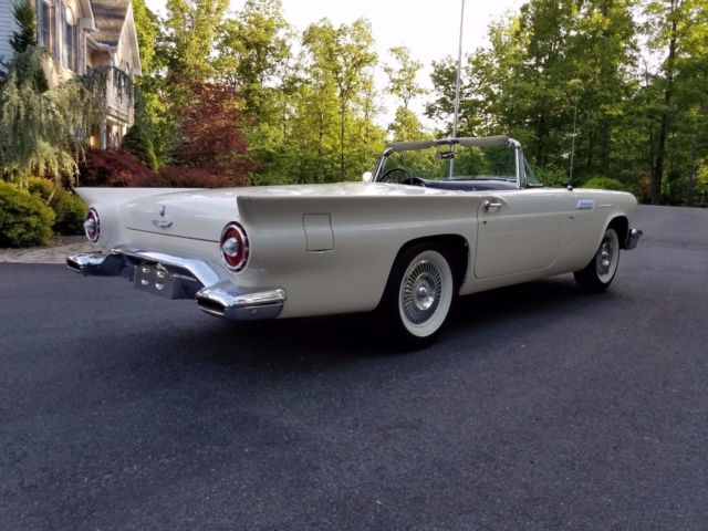1957 Ford Thunderbird 312 V8 ***SURVIVOR*** 10K ORIGINAL MILES, TIME CAPSULE - photo 13