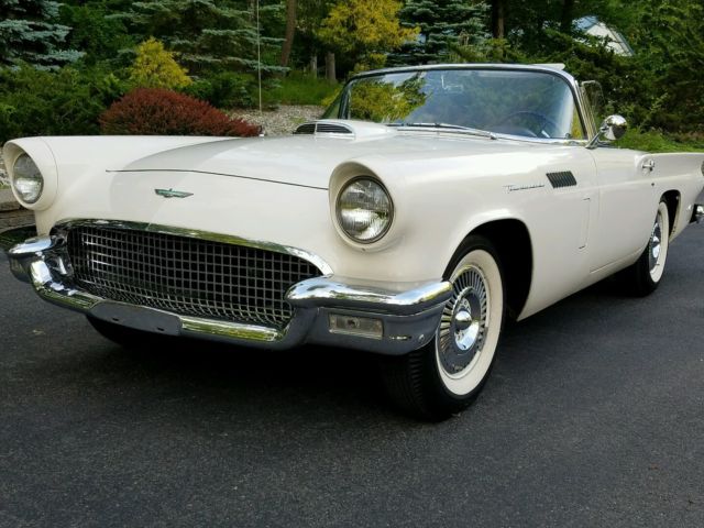 1957 Ford Thunderbird 312 V8 ***SURVIVOR*** 10K ORIGINAL MILES, TIME CAPSULE - photo 6