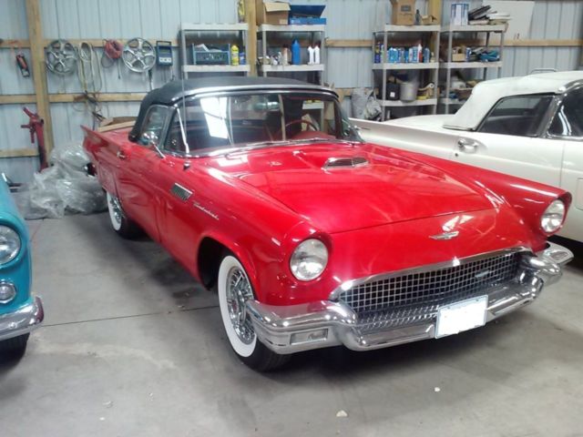 1957 Ford Thunderbird - photo 2