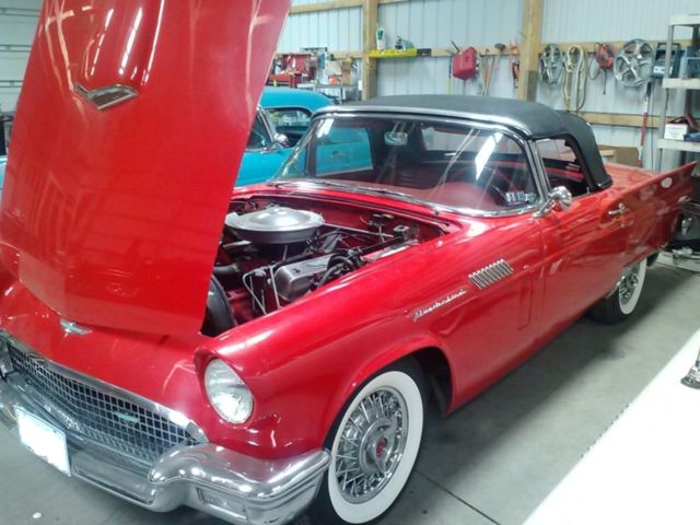 1957 Ford Thunderbird - photo 3