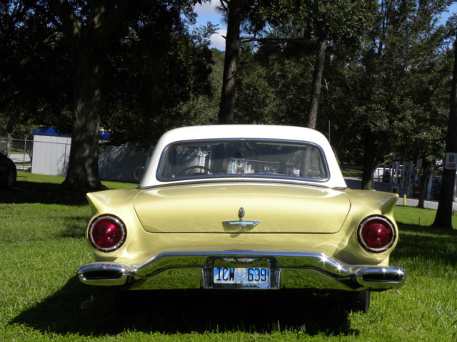 1957 Ford Thunderbird - photo 2