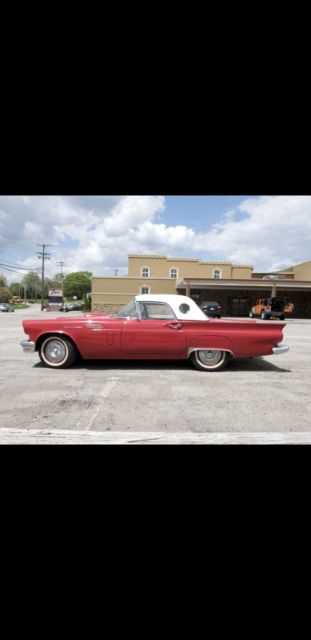 1957 Ford Thunderbird - photo 2
