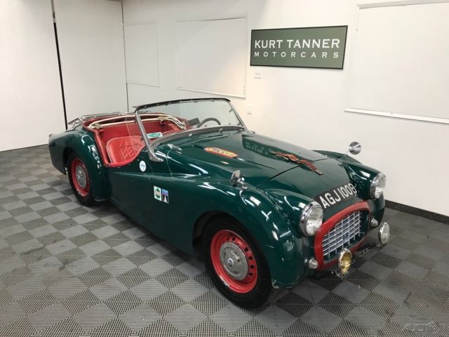 1957 TRIUMPH TR3 ROADSTER. SMALL MOUTH. FRONT DISC BRAKES. CHARMING OLD DRIVER. 1957 Triumph TR3 SMALL MOUTH. FRONT DISC BRAKES. CHARMING OLD DRIVER.