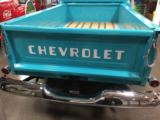 1957 Chevrolet 3600 NAPCO 4X4 - photo 9