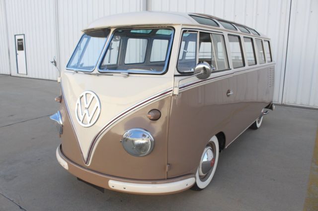 1957 Volkswagen Microbus De Luxe Samba 23 windos 1957 Volkswagen Bus/Vanagon Microbus De Luxe Samba