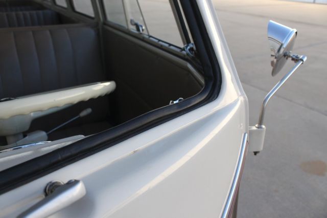1957 Volkswagen Bus/Vanagon Microbus De Luxe Samba - photo 11
