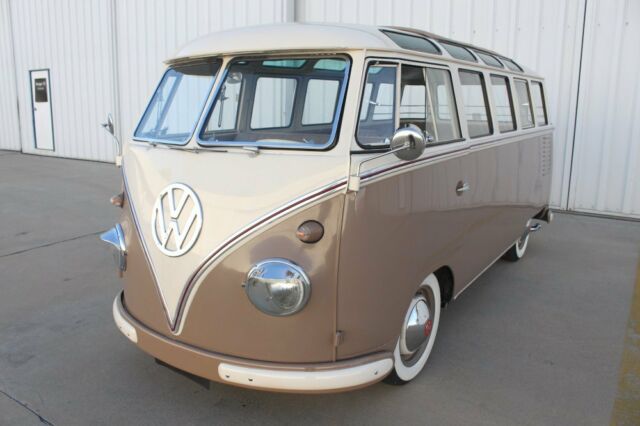 1957 Volkswagen Microbus De Luxe Samba 23 windows 1957 Volkswagen Bus/Vanagon Microbus De Luxe Samba