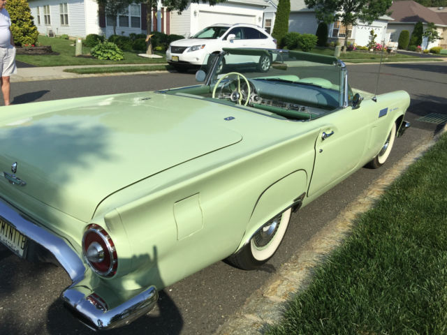 1957 Ford Thunderbird - photo 2