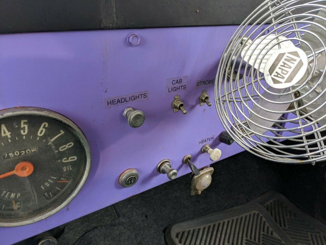 1957 Willys with hardtop and snow plow - photo 6