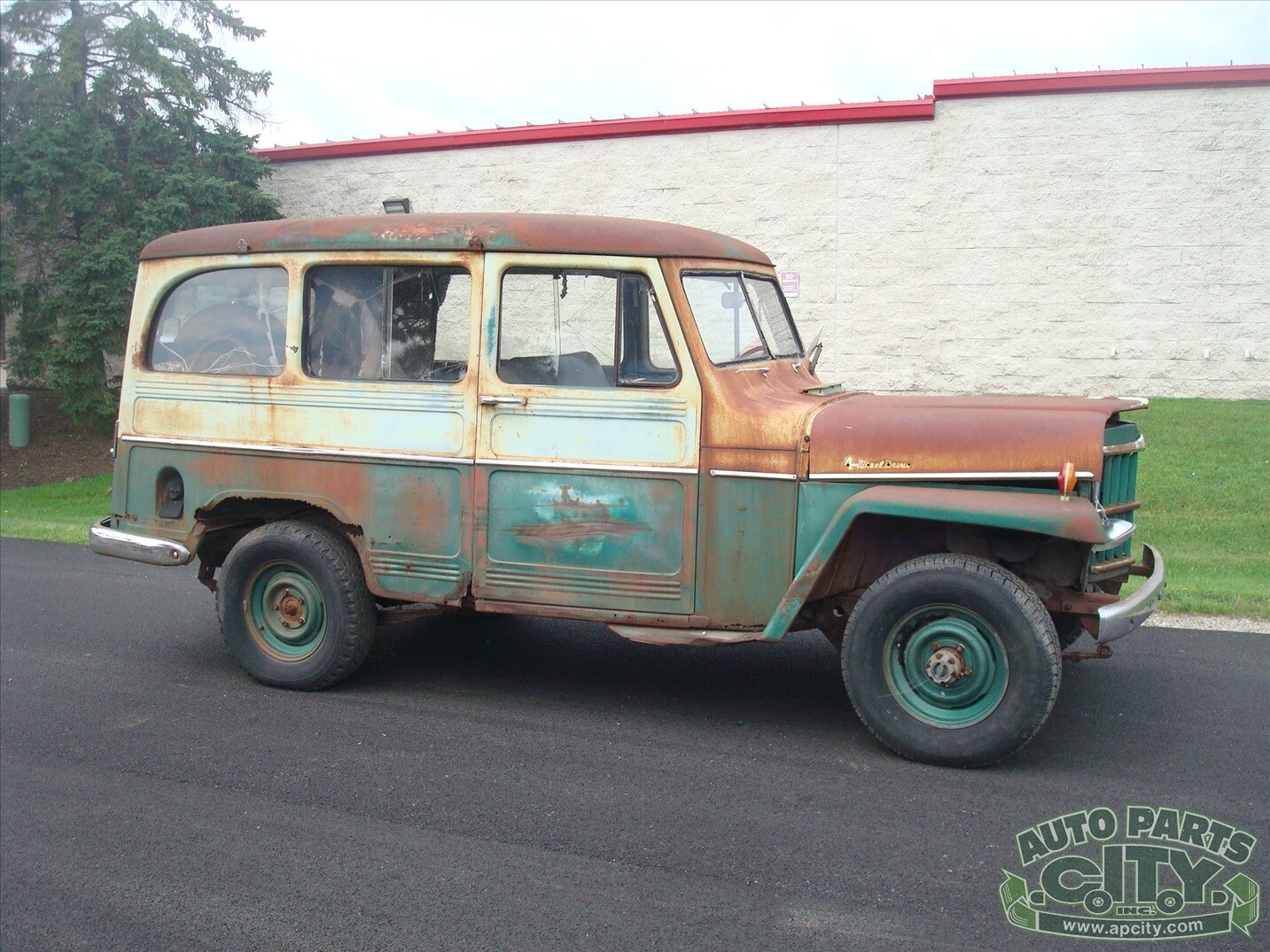 1957 Willys Willys WE SHIP ! NEEDS WORK ! 1957 WILLYS JEEP WAGON - photo 3