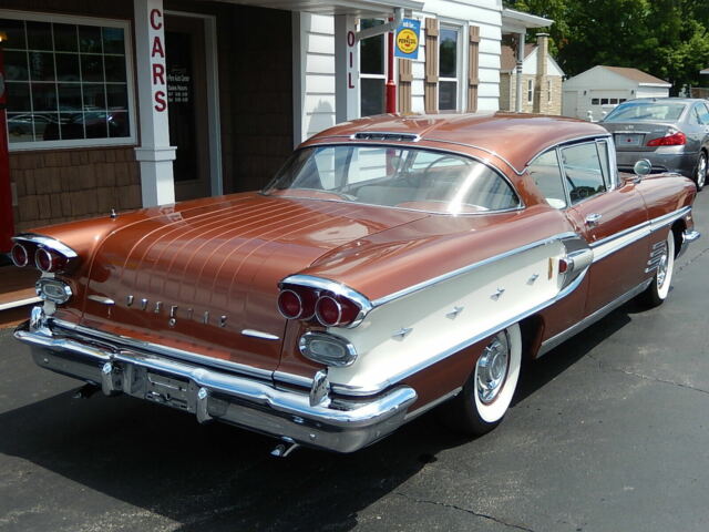 1958 Pontiac Parisienne Sport Coupe - photo 12
