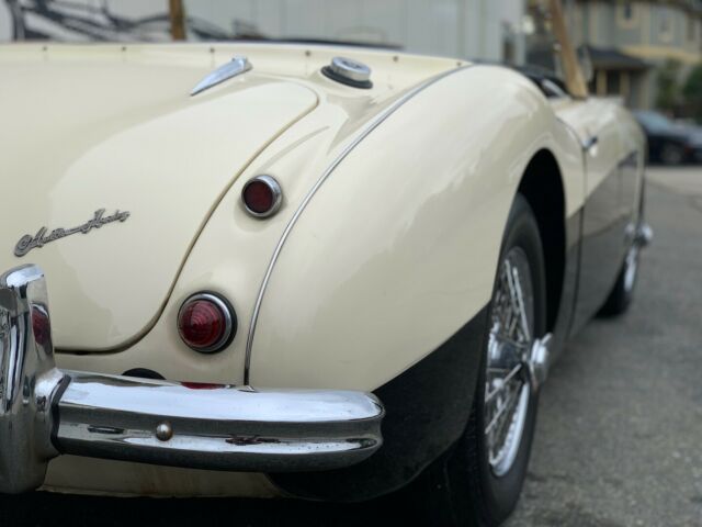 1958 Austin Healey 100-6 2+2 BN4 - photo 11