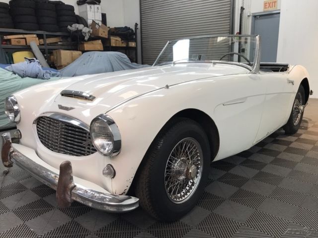 1958 Austin Healey 3000 100-6 BN4. WIRE WHEELS. BJ-8 ENGINE / GEARBOX. CENTERSHIFT - photo 12