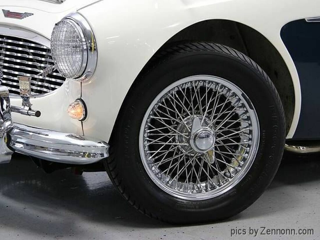 1958 Austin Healey 100-6 BN4 2.6L ST6 convertible - photo 6