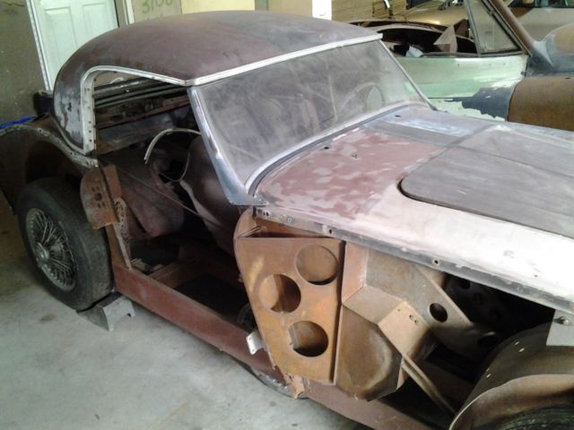 1958 Austin Healey 100-6 Convertible - photo 2