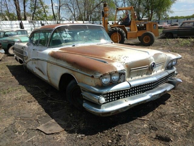 1958 Buick Roadmaster 4dr Hardtop